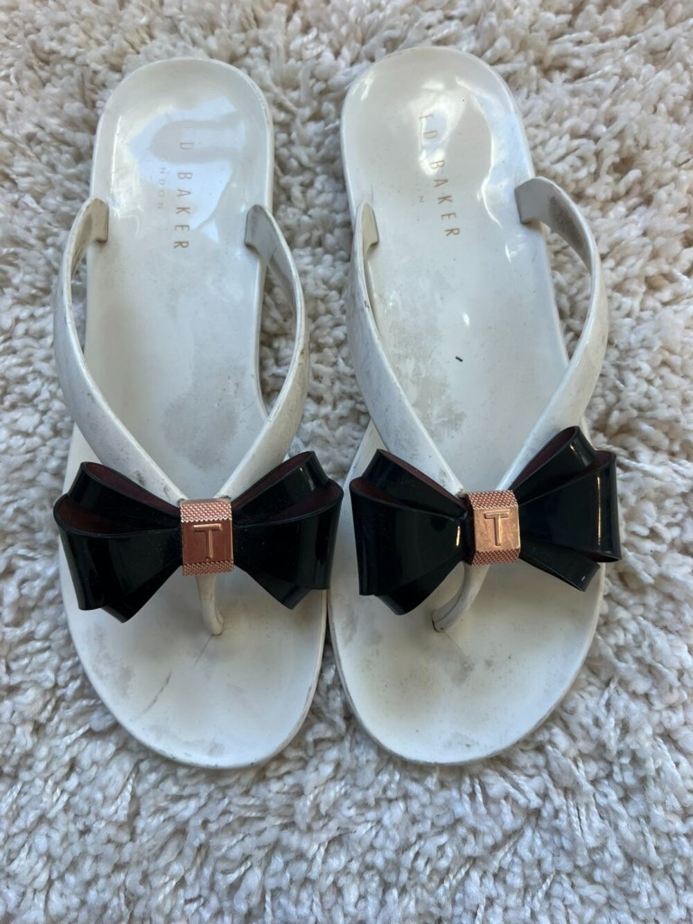Ted Baker Flip Flop Sandals Women's White Size 6 Classic Comfort Casual Slip-On